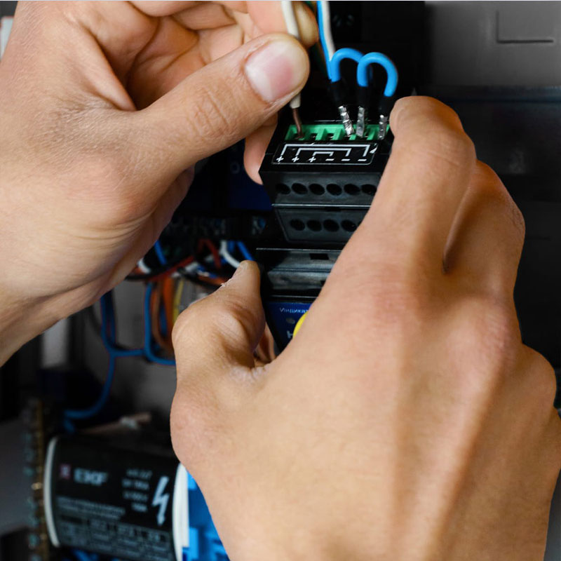 Блок управления для светодиодных и RGB-лент Relay-LED3S купить или установить в Москве